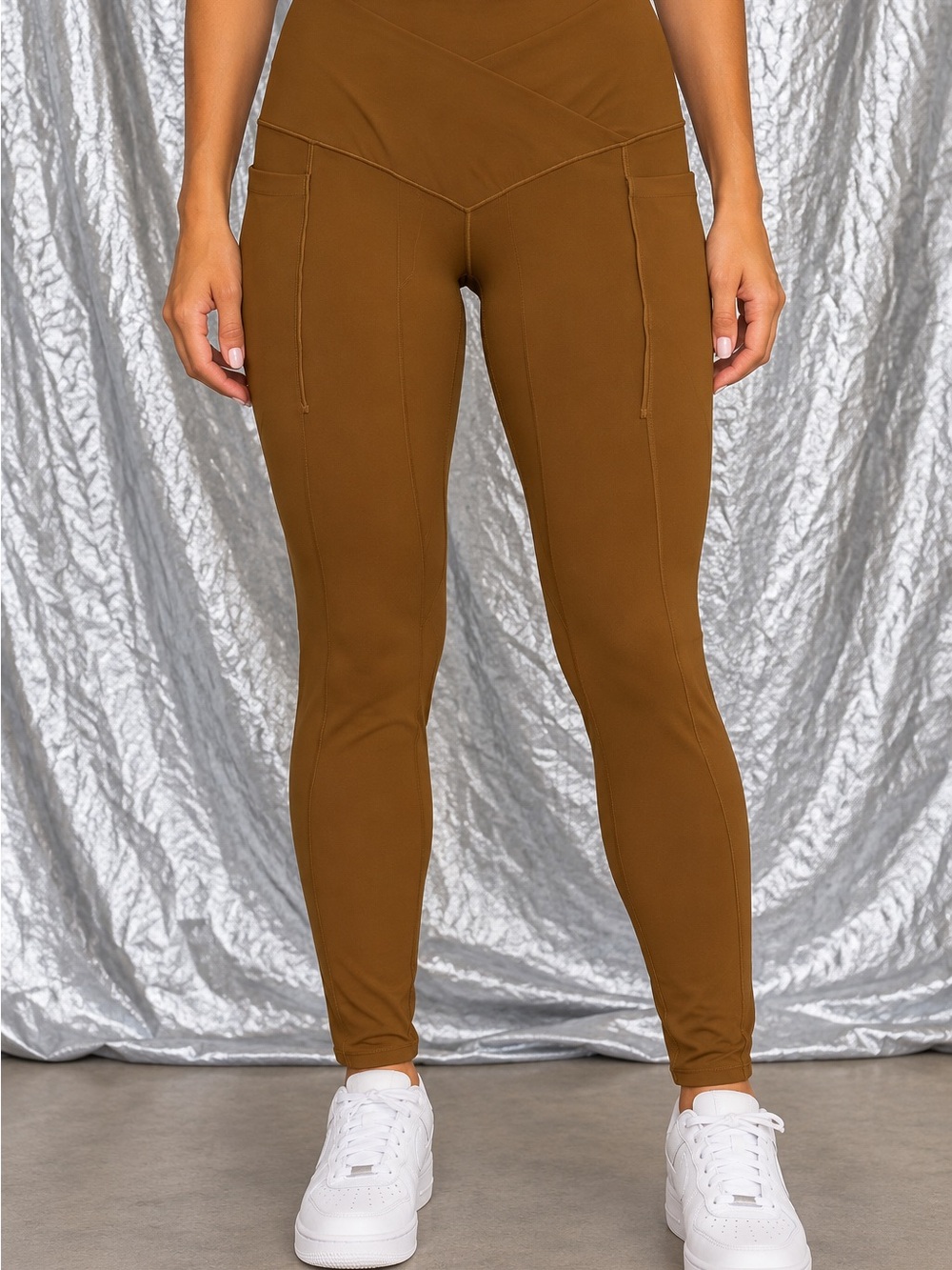 Offline by Aerie Real Me Xtra Brown High Rise Pocket Ankle Leggings M
